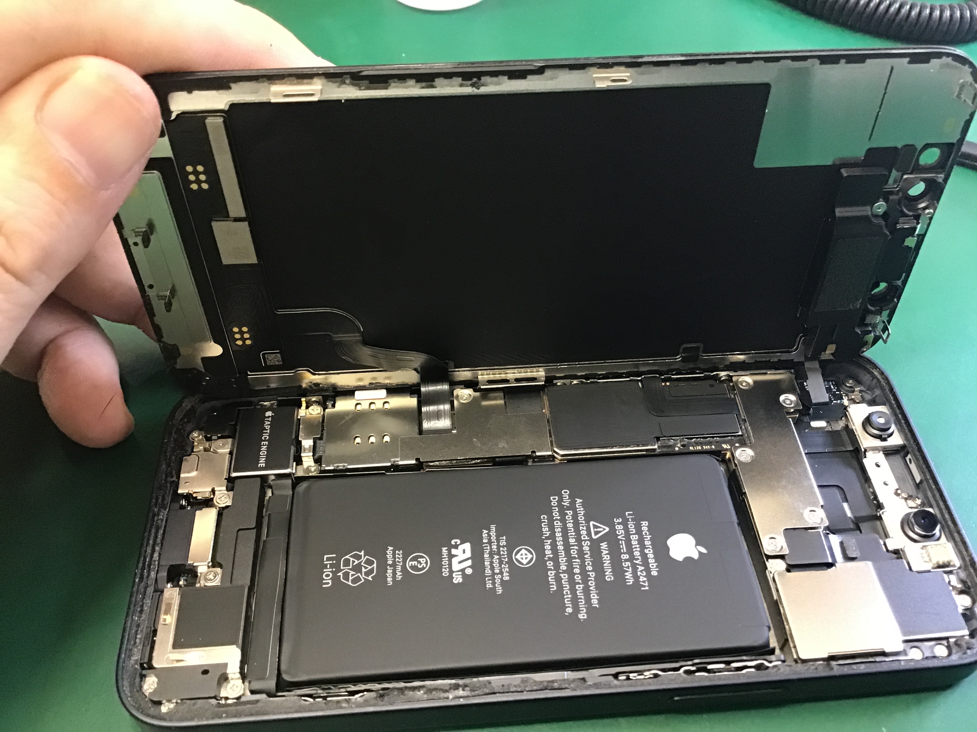 iPhone修理　データをそのまま・最短即日修理のスマホ修理工房八王子オクトーレ店にご相談ください！